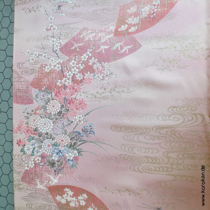 gold und silberne Überfangdruck Blumen und Fächer Kimono Seidencrepe