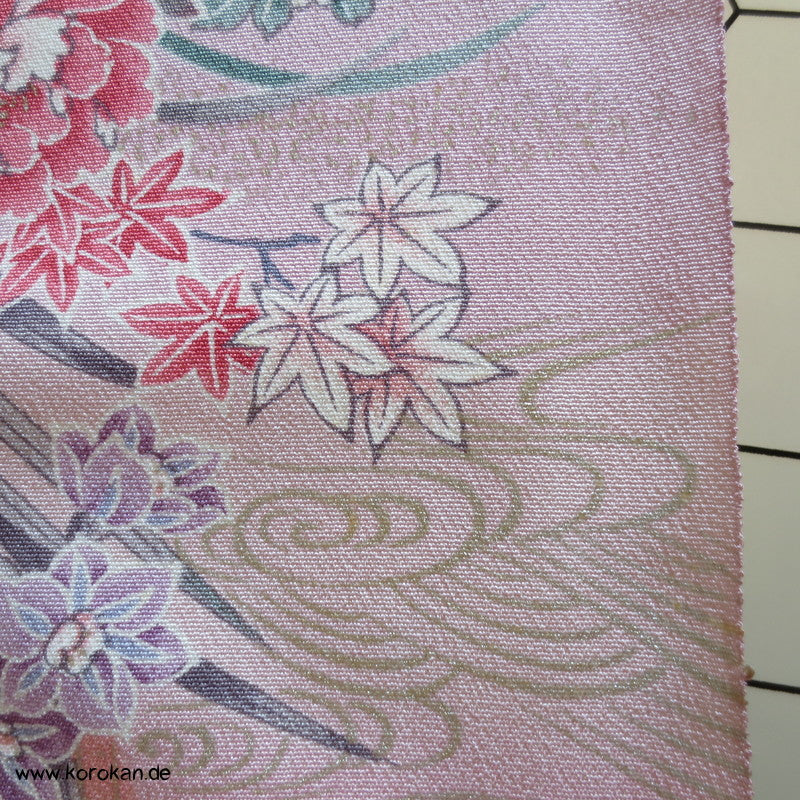 gold und silberne Überfangdruck Blumen und Fächer Kimono Seidencrepe