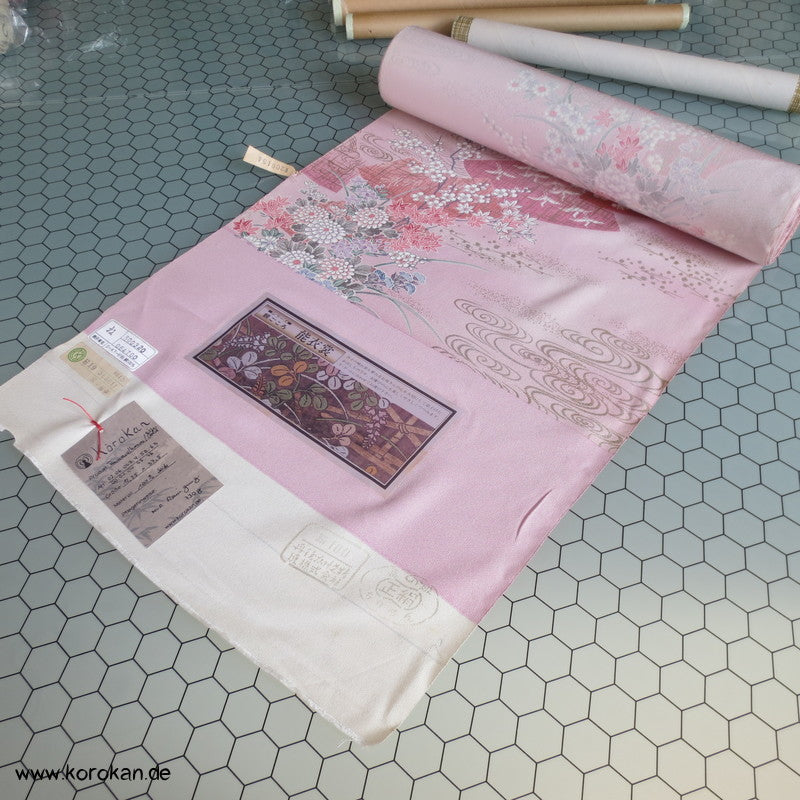 gold und silberne Überfangdruck Blumen und Fächer Kimono Seidencrepe