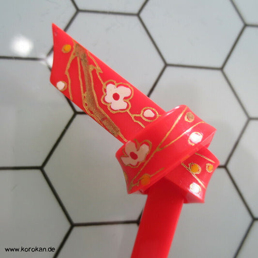 Haarstab roter Knoten, Sakura goldbemalt