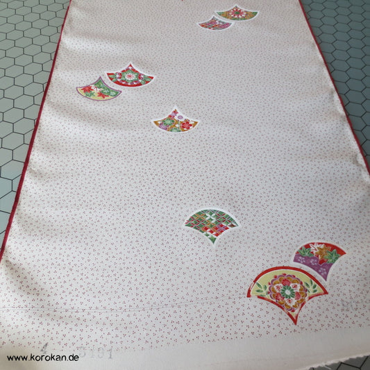 kleine Dreierpunkte, Fächer Kimono Seide