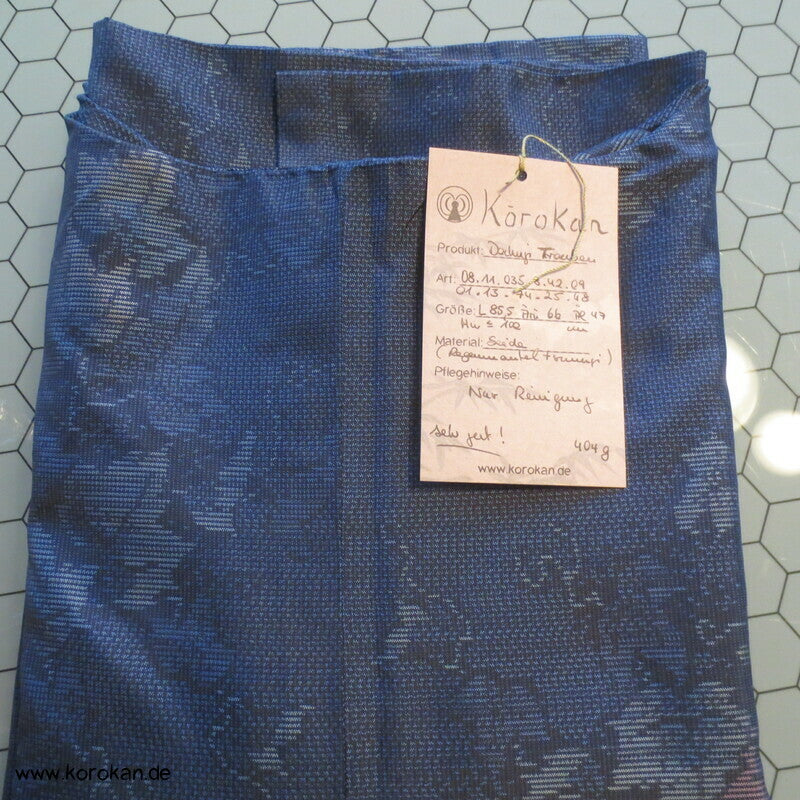 Dochugi Kimono Jacke feinste Kasuri Tsumugi mit Weinblätter und Trauben Muster