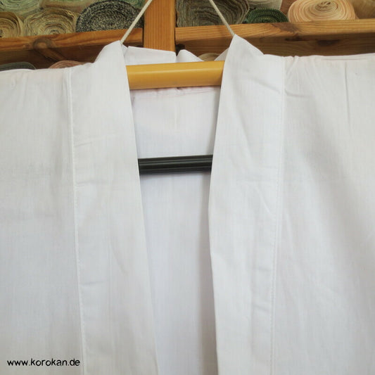 Einfacher weißer Baumwoll Juban Unterkimono mit Rückenjustierung