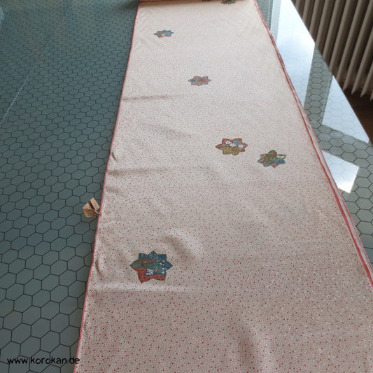 kleine Punkte, Ahornblätter Kimono Seidendamast