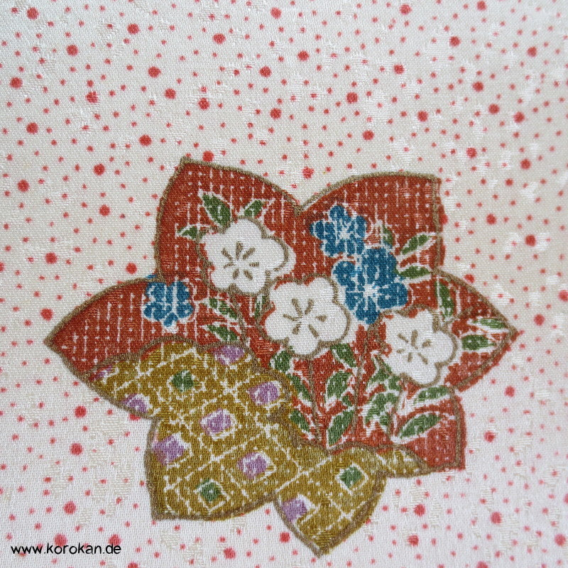 kleine Punkte, Ahornblätter Kimono Seidendamast