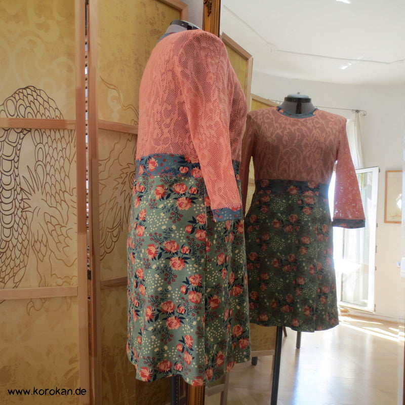 Kombikleid Baumwollspitzenjersey / Blüten