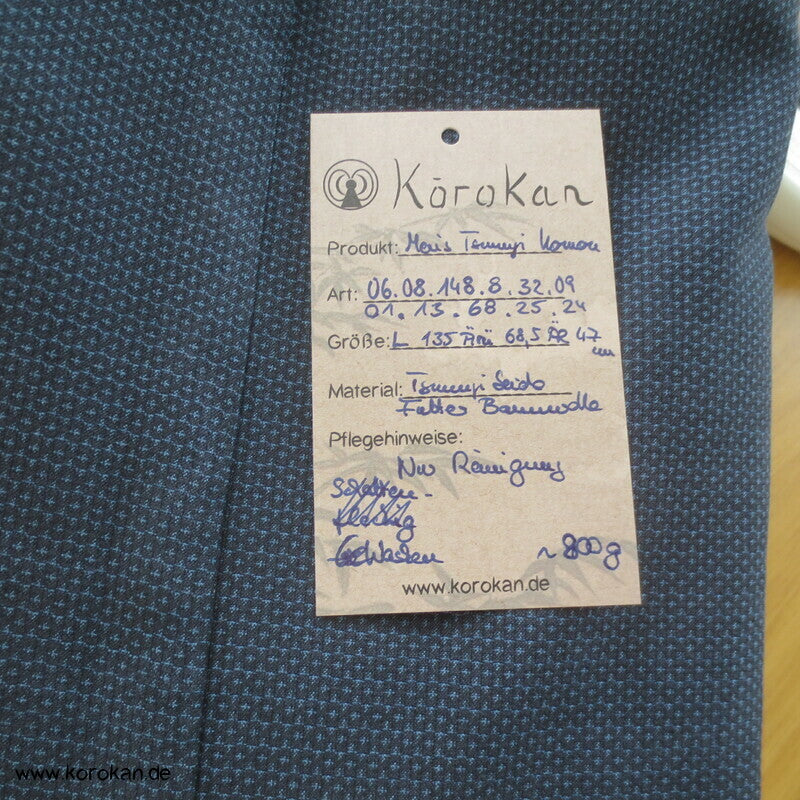 Kikko Kasuri Tsumugi Seiden Komon Kimono, frisch gewaschen