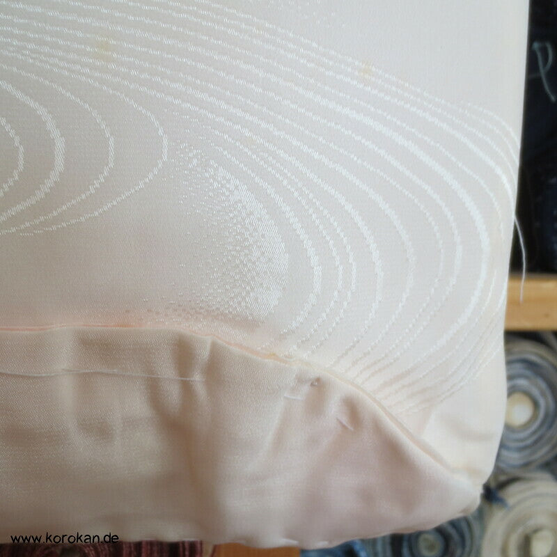 Kiku Rinzu Damast Seiden Furisode Juban Unterkimono, gekürzte Ärmel