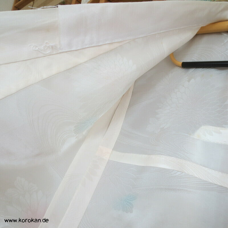 Kiku Rinzu Damast Seiden Furisode Juban Unterkimono, gekürzte Ärmel