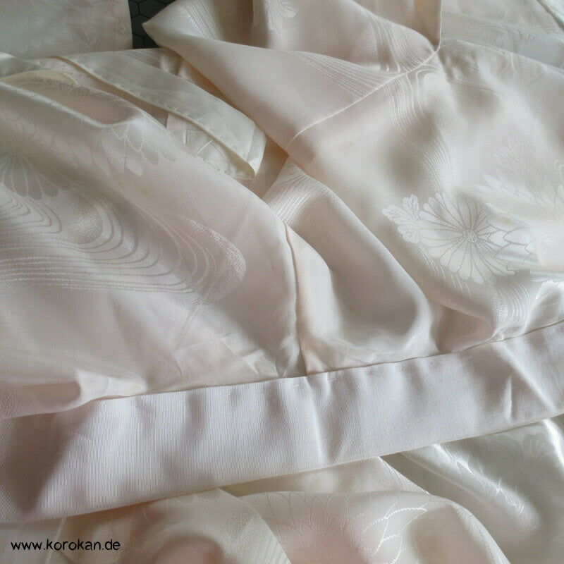 Kiku Rinzu Damast Seiden Furisode Juban Unterkimono, gekürzte Ärmel