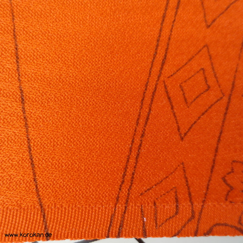 Shibori Palettenfenstern auf Wellendamast Kimono Seide