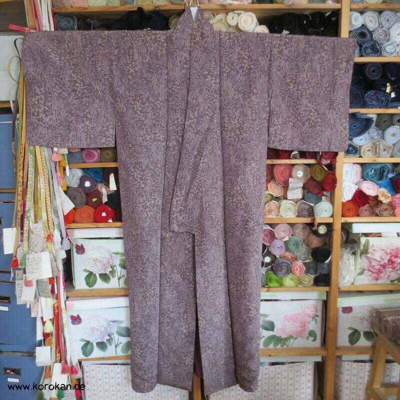 Herbstgräser flieder in mauve Komon Seidencrepe Kimono