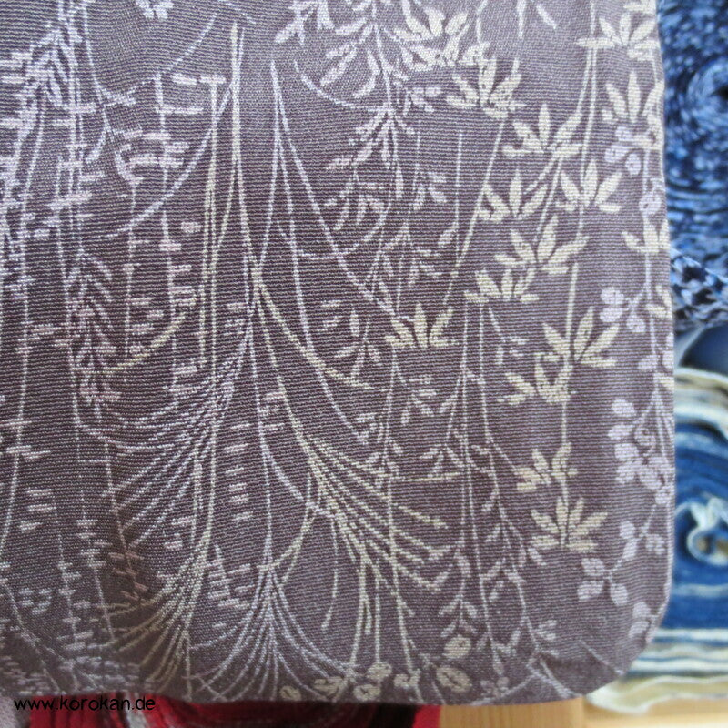 Herbstgräser flieder in mauve Komon Seidencrepe Kimono