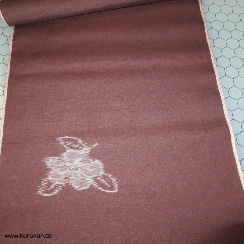 Tanmono Stoffrolle Tsumugi Kimono Seide rotbraun Kasuri Blüten
