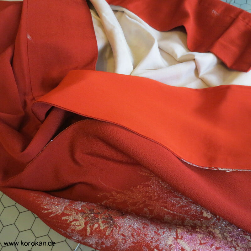 rostrot mit glänzenden Zweigen Seiden - Lurex Jacquard Komon Kimono
