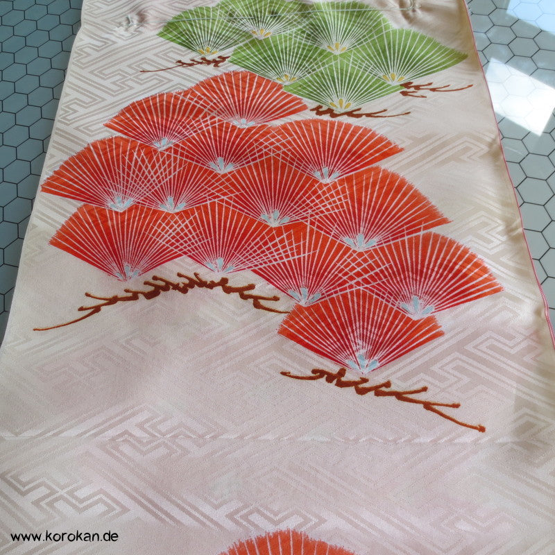 Pinien auf Sayagata Damast Japan Kimono Stoff