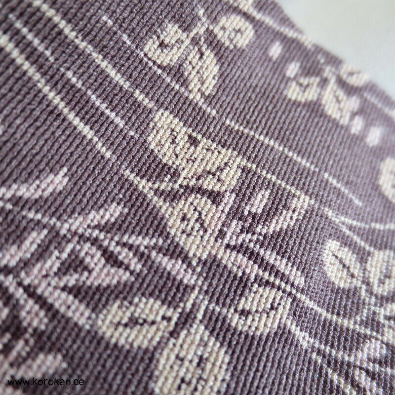 Herbstgräser flieder in mauve Komon Seidencrepe Kimono