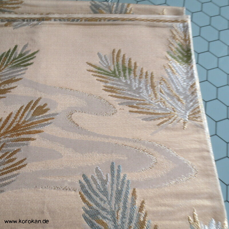 junge Kieferntriebe Fukuro Obi Seidenbrokat Kimonogürtel