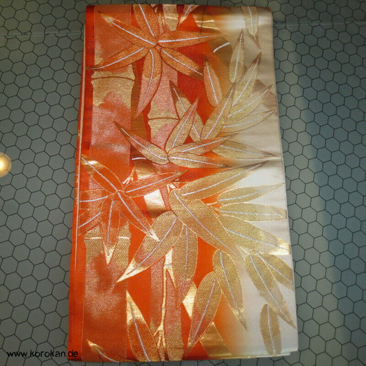 Bambusblätter vor Bokashi Farbverlauf Fukuro Obi Seidenbrokat Kimonogürtel