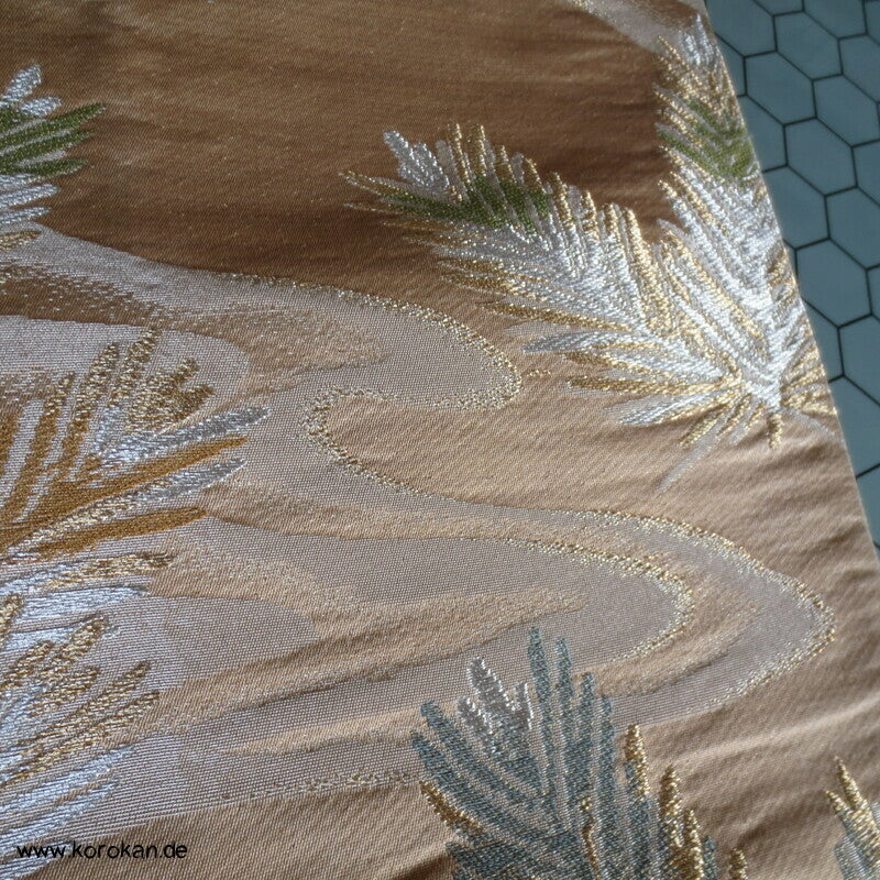 junge Kieferntriebe Fukuro Obi Seidenbrokat Kimonogürtel