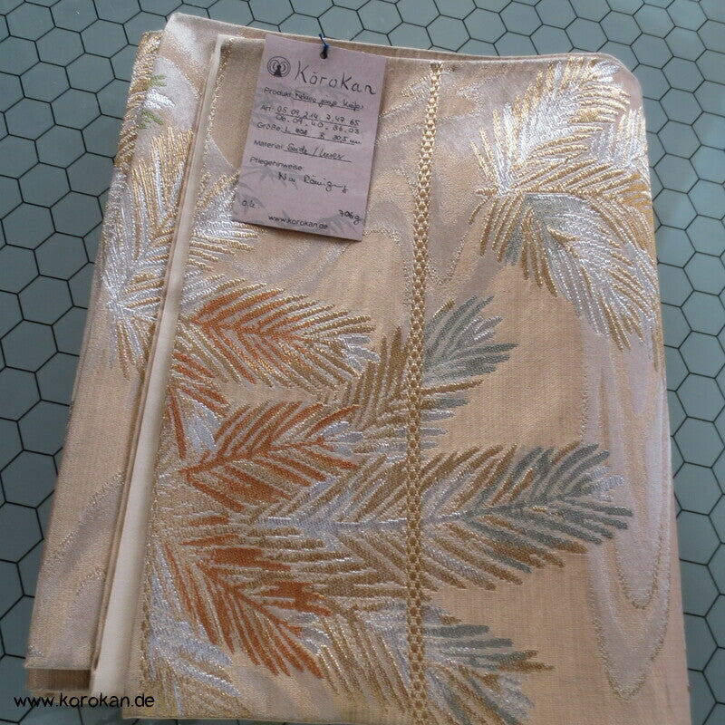 junge Kieferntriebe Fukuro Obi Seidenbrokat Kimonogürtel