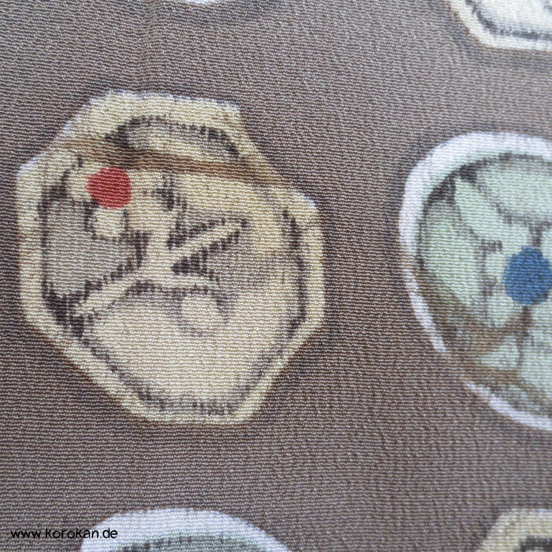 Khaki mit Musterkreisen Seidencrepe Komon Kimono