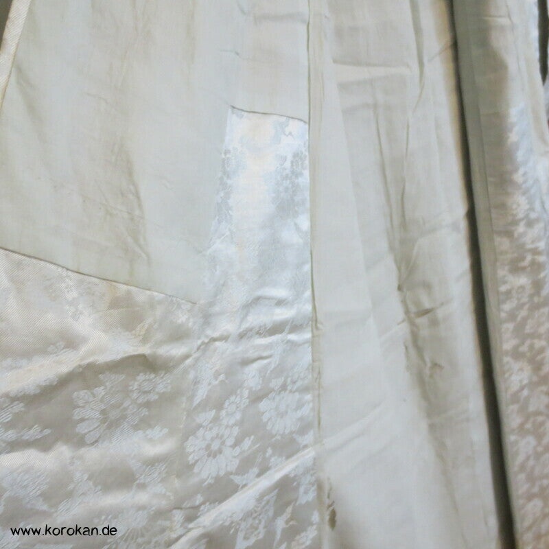 antiker gepolsterter Nakagi Kimono aus Rinzu Damast Seide