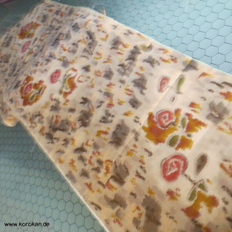 antiker Meisen Seiden Kimono Stoff abstrakte Blüten auf beige