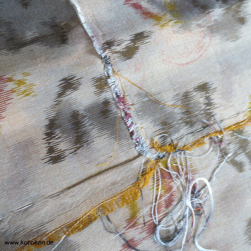 antiker Meisen Seiden Kimono Stoff abstrakte Blüten auf beige