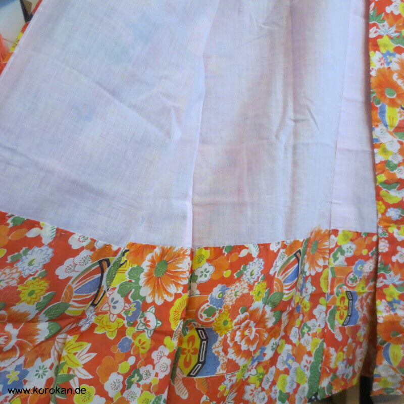 bunte Blüten und Blätter Seidentaft , rosa Futter Juban Unterkimono