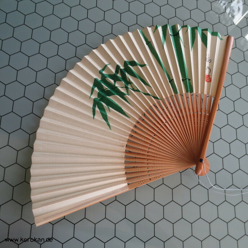 Japan Jigami Klappfächer, Papier auf Bambusstreben, Bambusmotiv