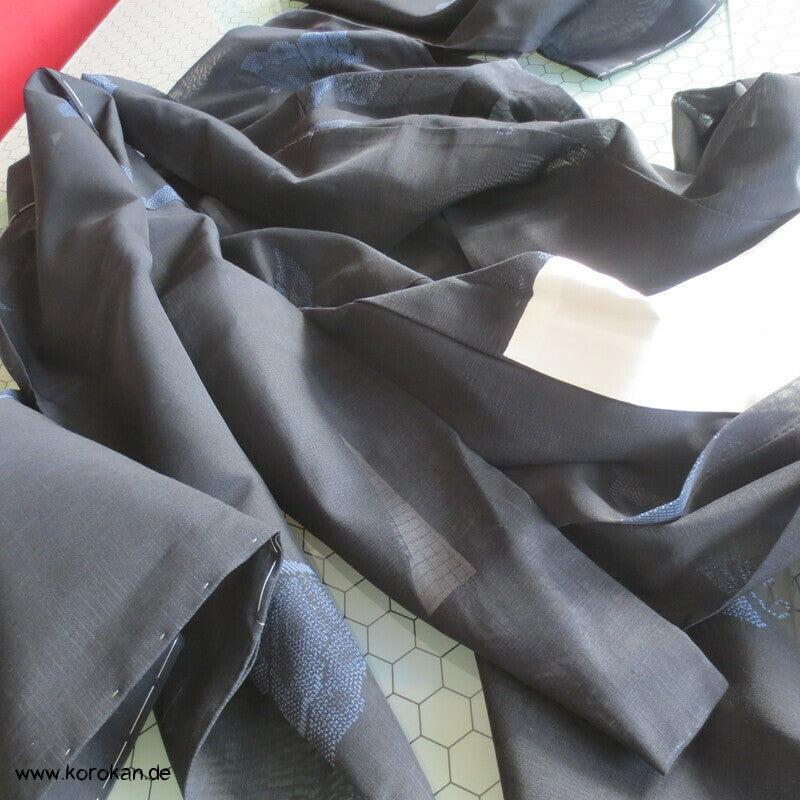 Kasuri Schmetterlinge Hitoe ungefütterter Kimono, Sha Seide