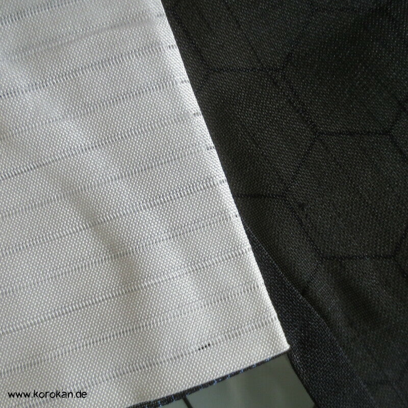 Kasuri Schmetterlinge Hitoe ungefütterter Kimono, Sha Seide