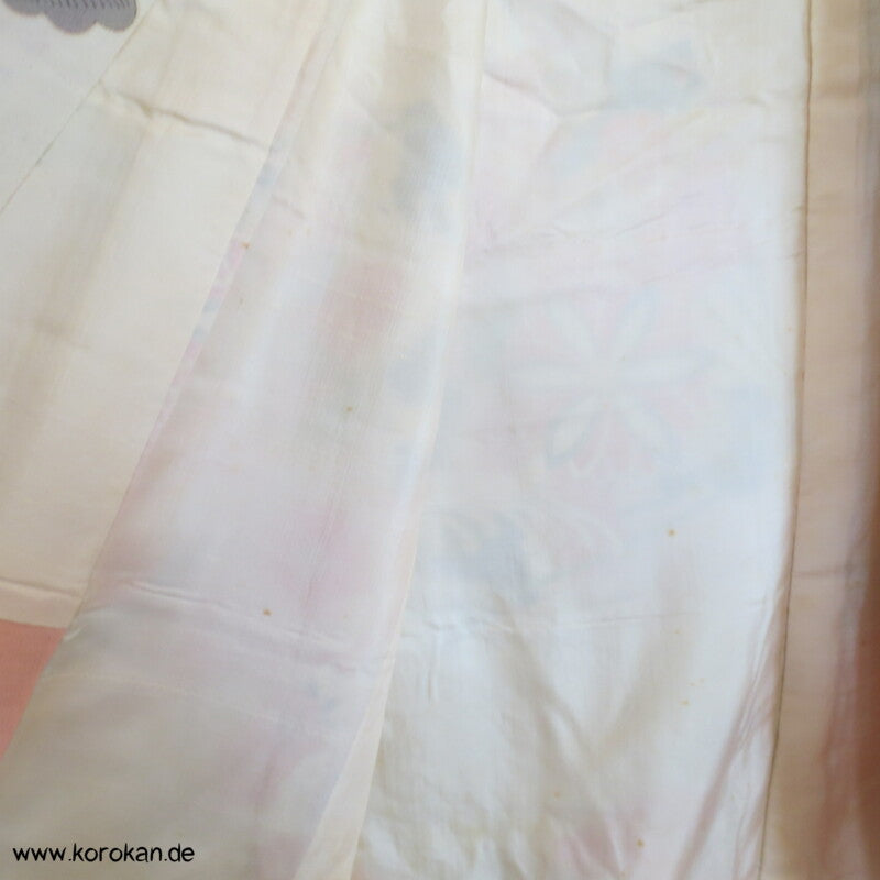 Seidencrepe Furisode Kimono - silberne Blätter und bunte Muster