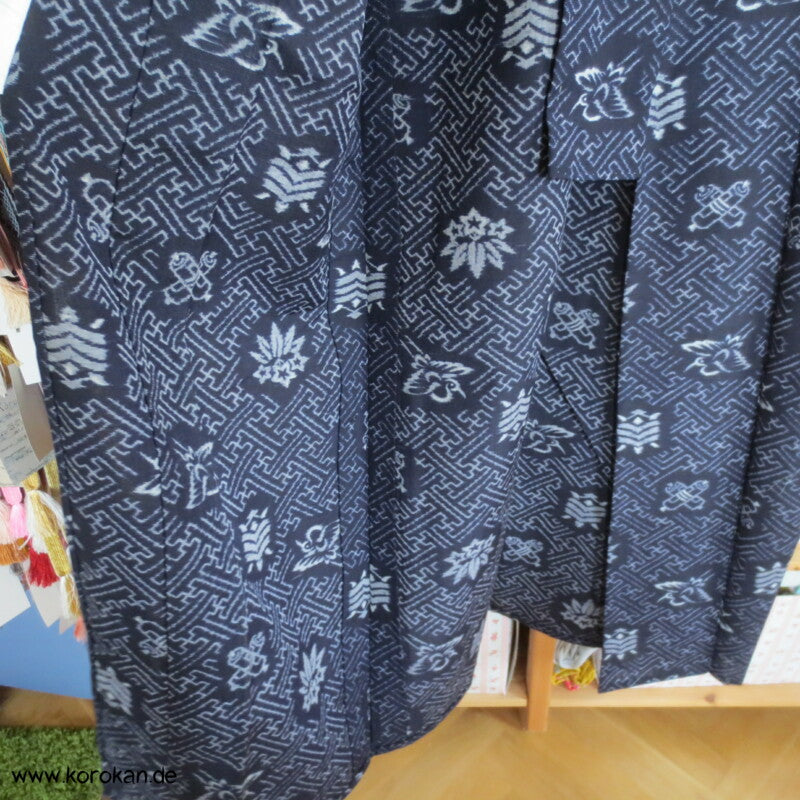 Sayagata, Spindeln, Kranich Kasuri Druckmuster Hitoe Komon Kimono aus Wolle