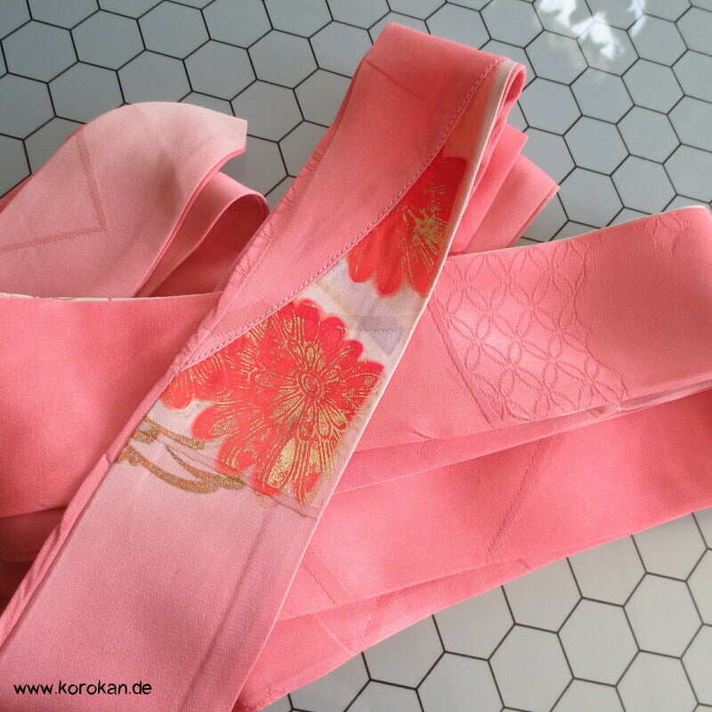 Koshihimo rosa Seidendamast Kiku Chrysanthemen mit gold