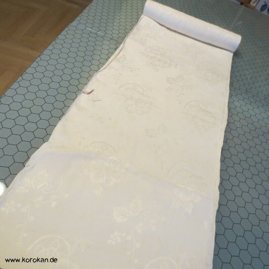 Stoffrolle Päonien und Guruma für Juban Unterkimono