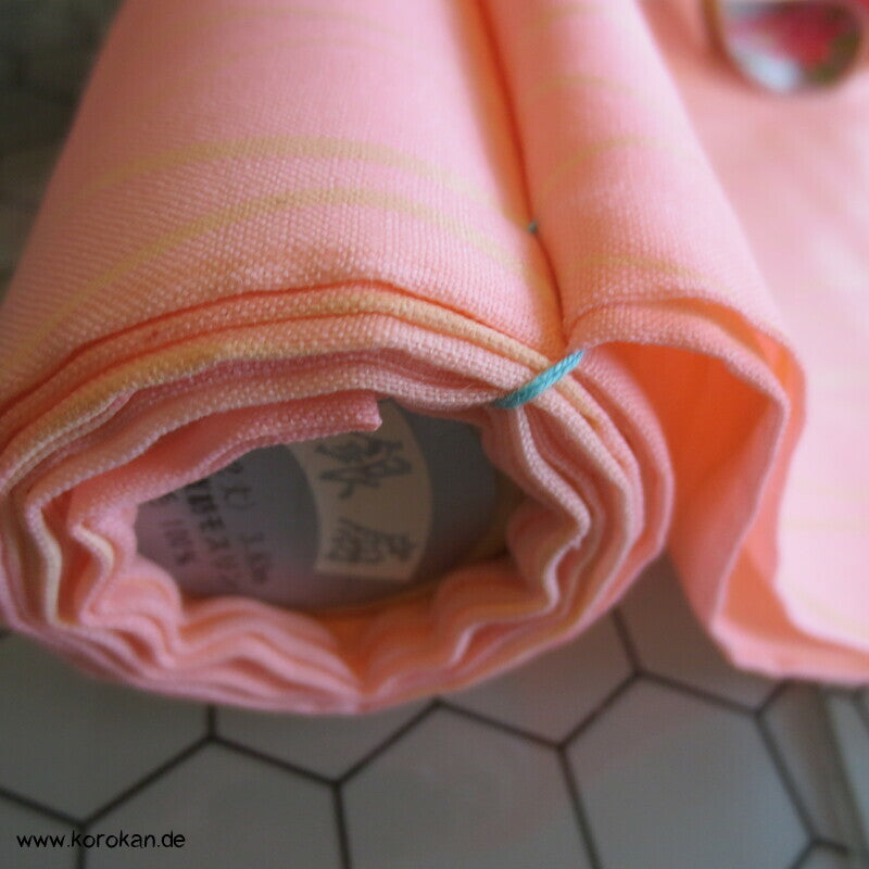 Juban Kimono Wollmusselin Stoff Tatewaku weiß auf rosa