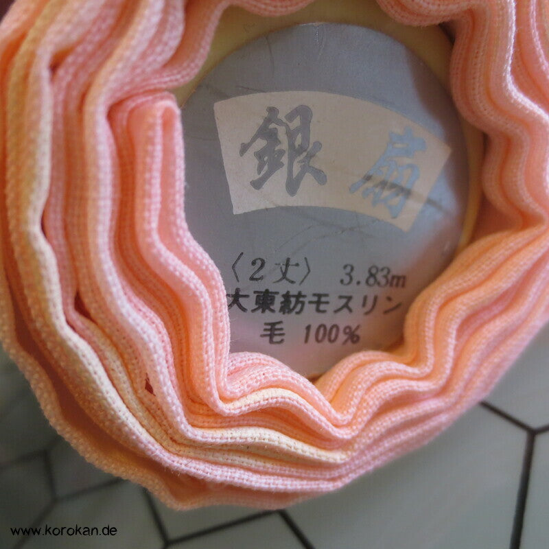 Juban Kimono Wollmusselin Stoff Tatewaku weiß auf rosa
