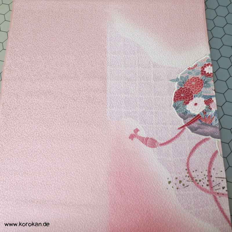 Kusudama, Bänder auf rosa Tanmono, Golddruck