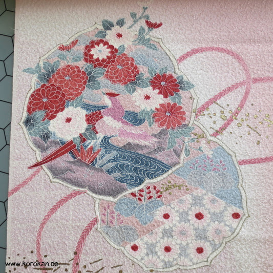 Kusudama, Bänder auf rosa Tanmono, Golddruck