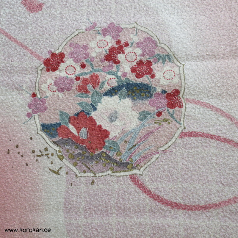 Kusudama, Bänder auf rosa Tanmono, Golddruck