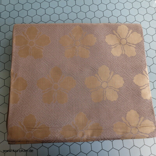 Sakura über Sayagata Fukuro Obi