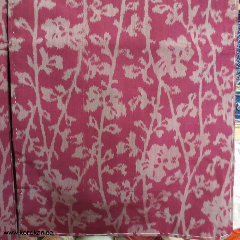 Japan Art Deco graue Sakurazweige auf weinrot Meisen Kimono