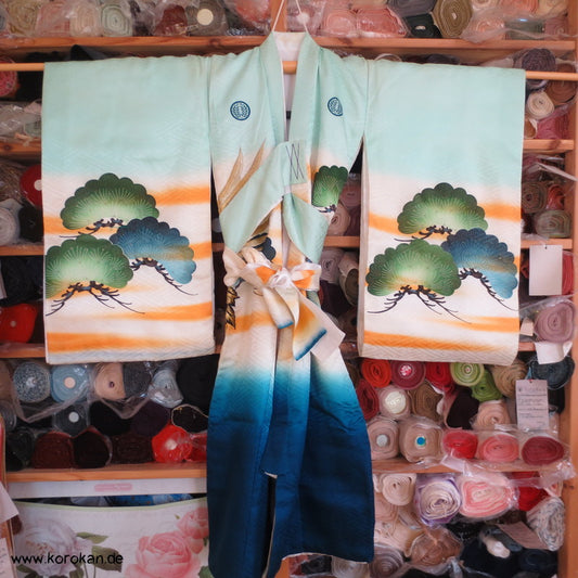 Furisode - Prachtkimono für kleine Jungen, gestickte Kraniche