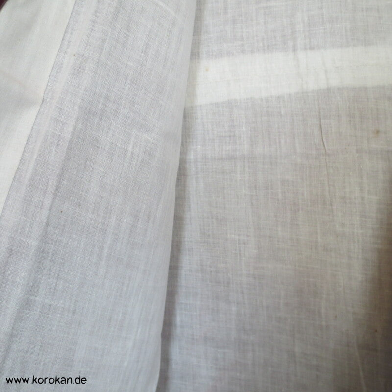 Japan Art Deco graue Sakurazweige auf weinrot Meisen Kimono