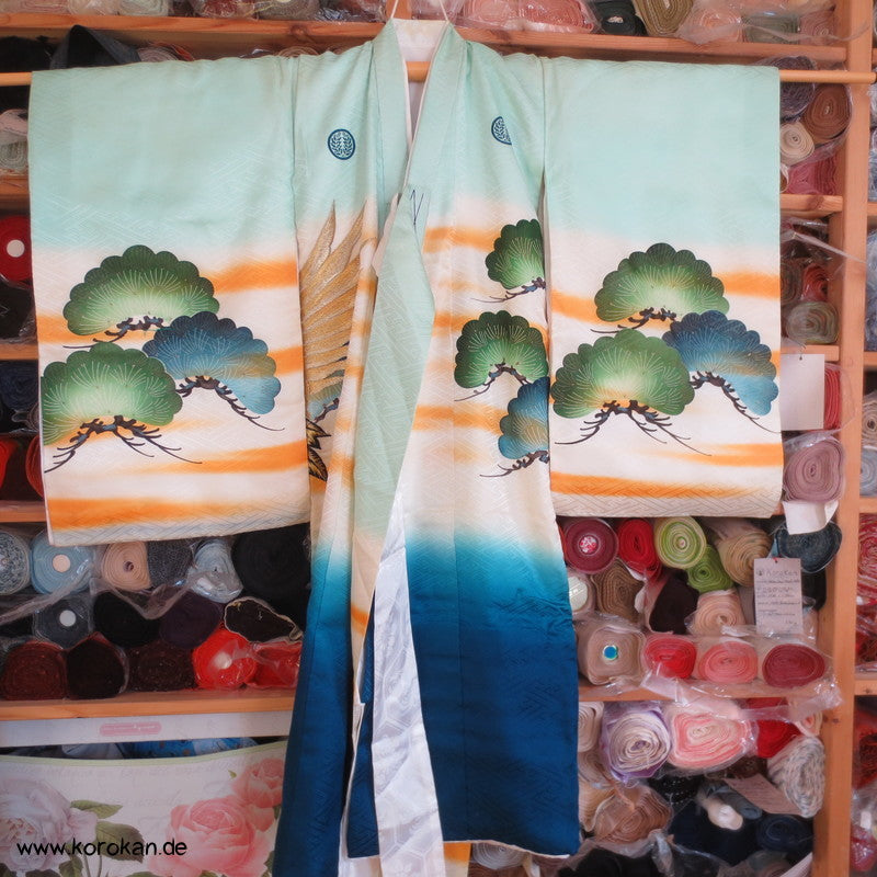 Furisode - Prachtkimono für kleine Jungen, gestickte Kraniche
