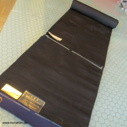 schwarzer Haori Kimono Wolkendamast Seiden Stoff - originalgeheftet