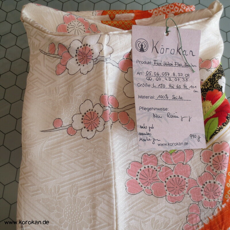 Shibori Fluß, Fächer mit Blüten, Bambusstäbe Furisode Sayagata Seidendamast Kimono