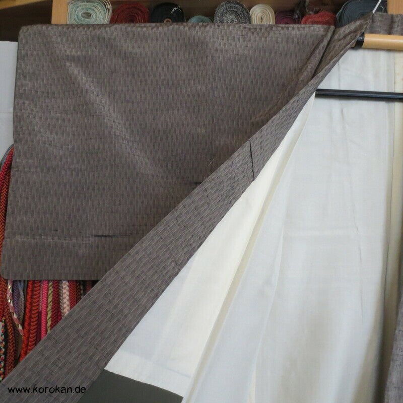 japanischer Tatewaku Wellenstreifen Tsumugi Seiden Kimono